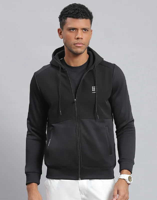 Smart Tops Men Black Solid Hooded Full Sleeve Sweatshirt