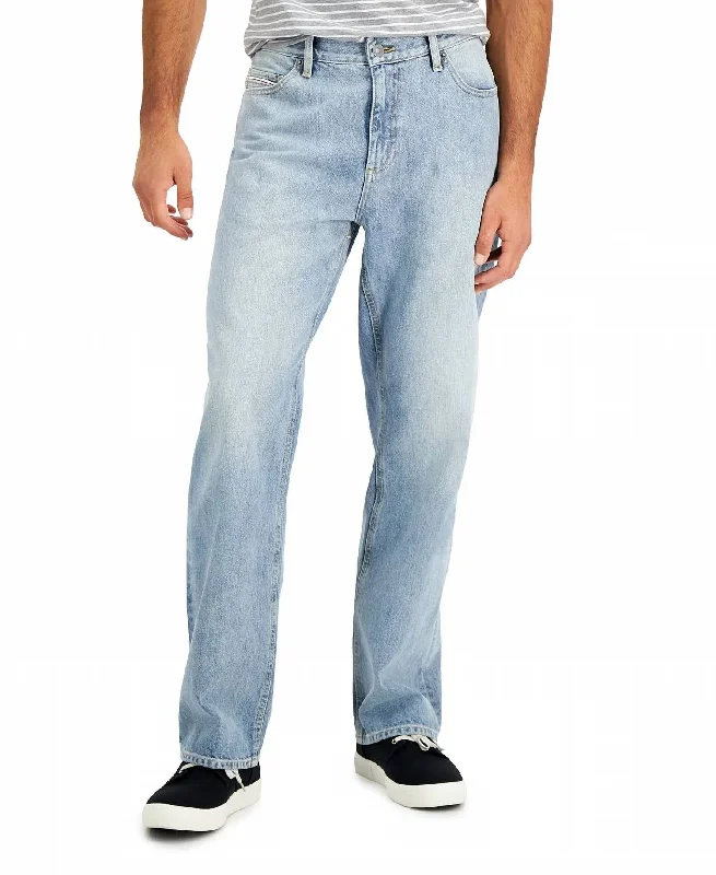 Men's Straight Fit Jeans In Blue